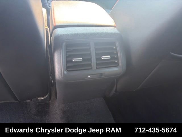 Used 2020 Silver Volkswagen 2.0T SE image 21