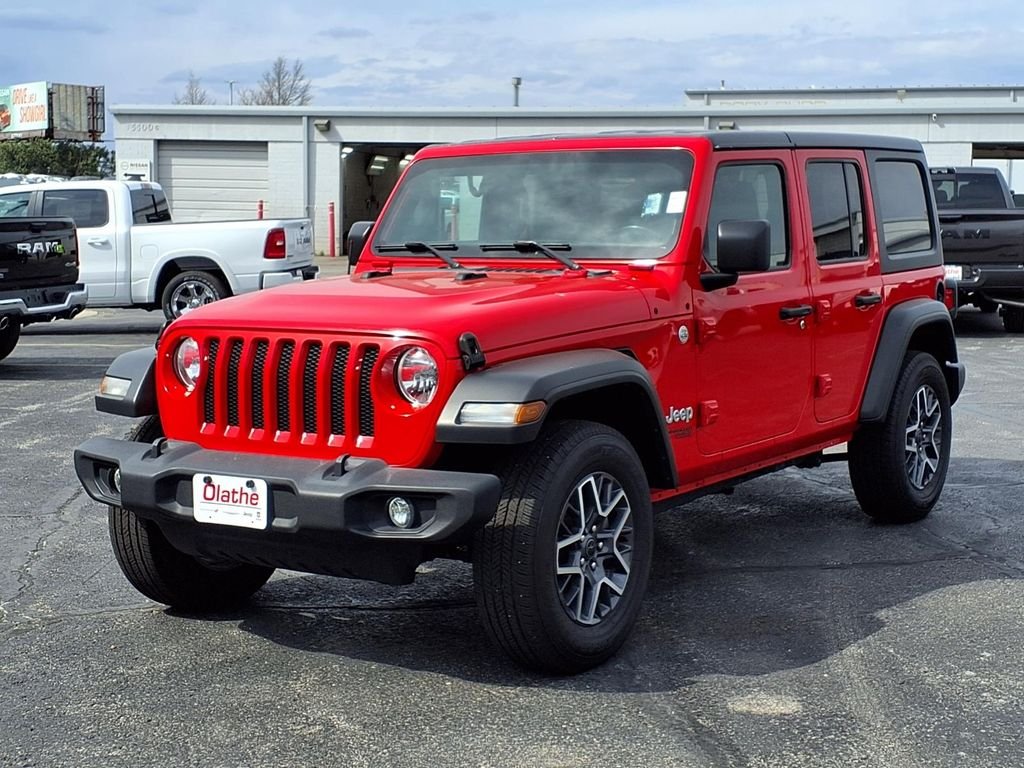 Used 2019 Jeep Wrangler Unlimited Sport S with VIN 1C4HJXDN5KW639912 for sale in Kansas City