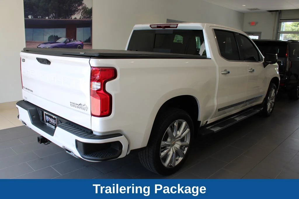 Used 2024 Pearl Chevrolet High Country image 22