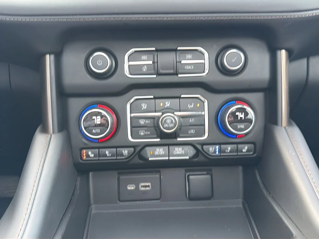 Used 2023 Black Chevrolet High Country image 28