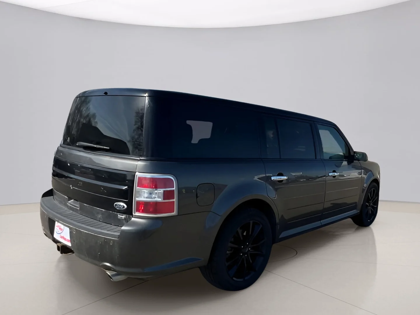 Used 2016 Gray Ford SEL image 8