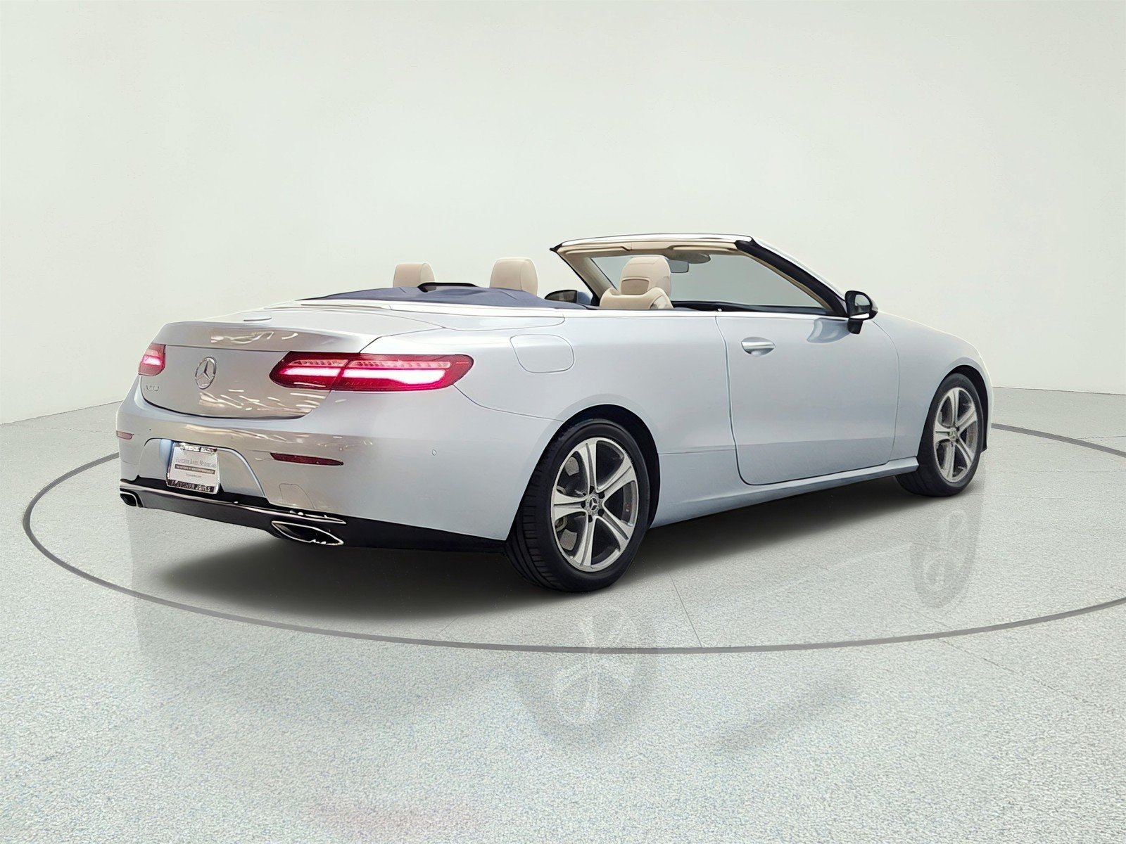 Used 2018 Diamond Silver Metallic Mercedes-Benz E 400 RWD Cabriolet image 5