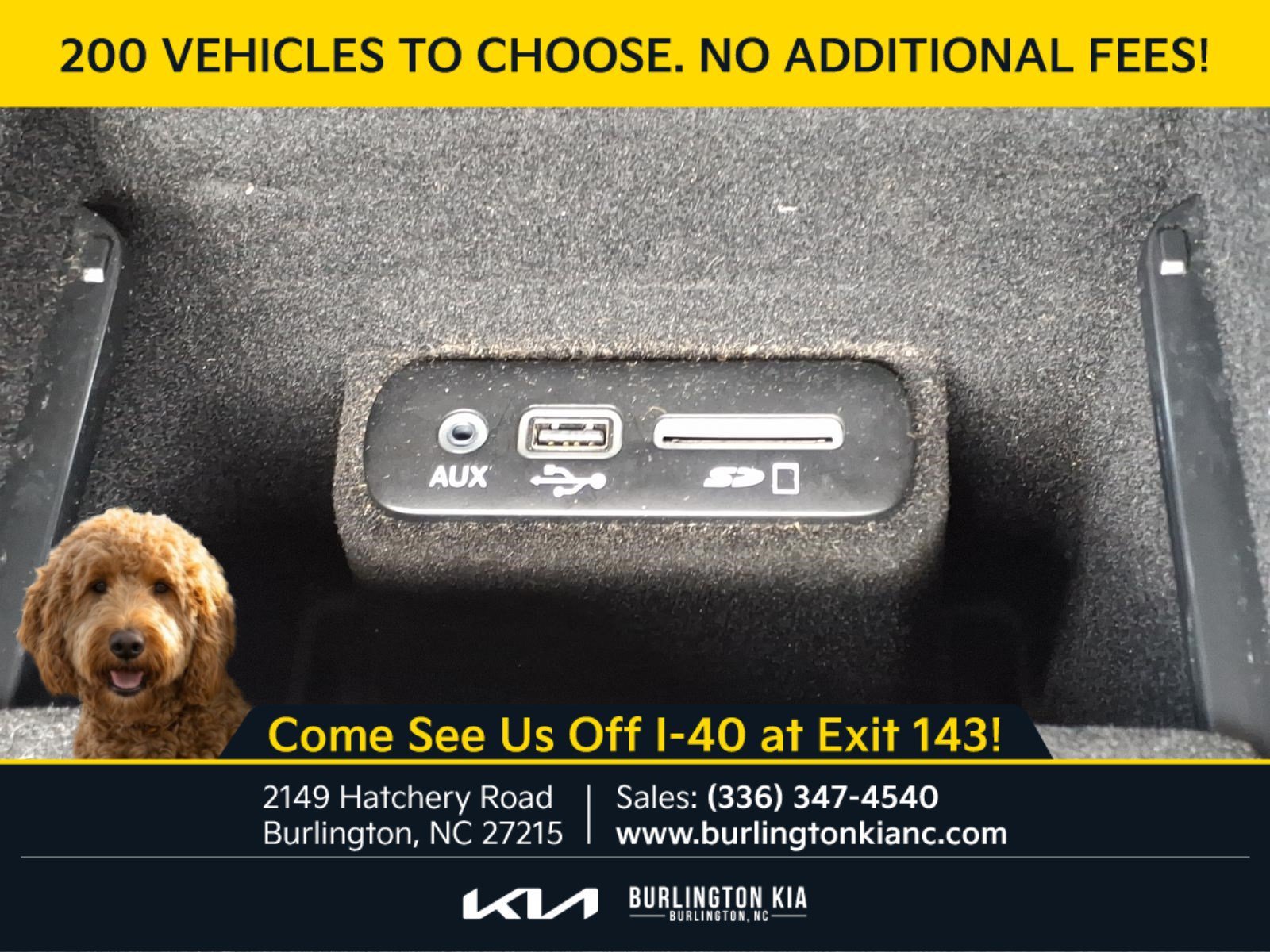 Used 2015 Gloss Black Chrysler 300C image 15