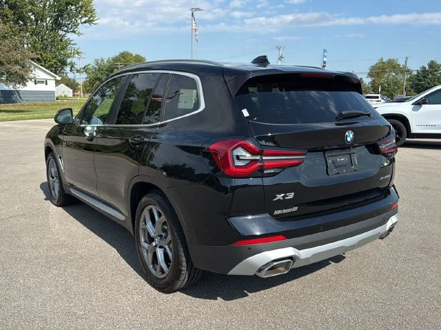 Used 2024 Jet Black BMW xDrive30i image 19