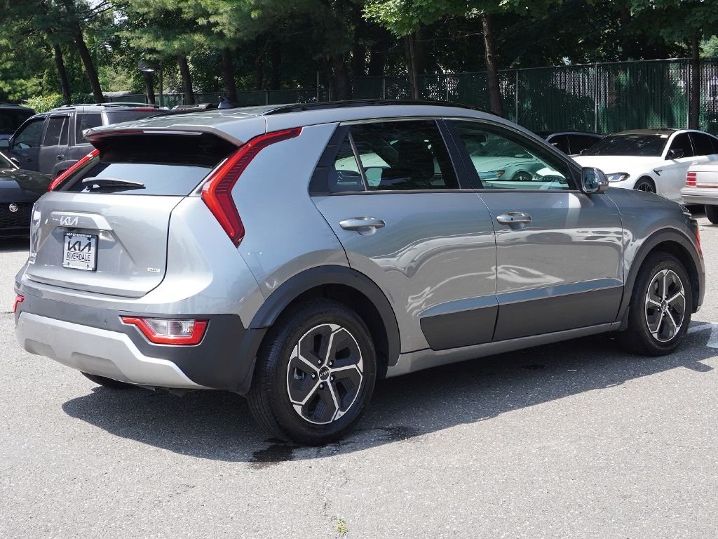 Used 2023 Gray Kia EX image 10