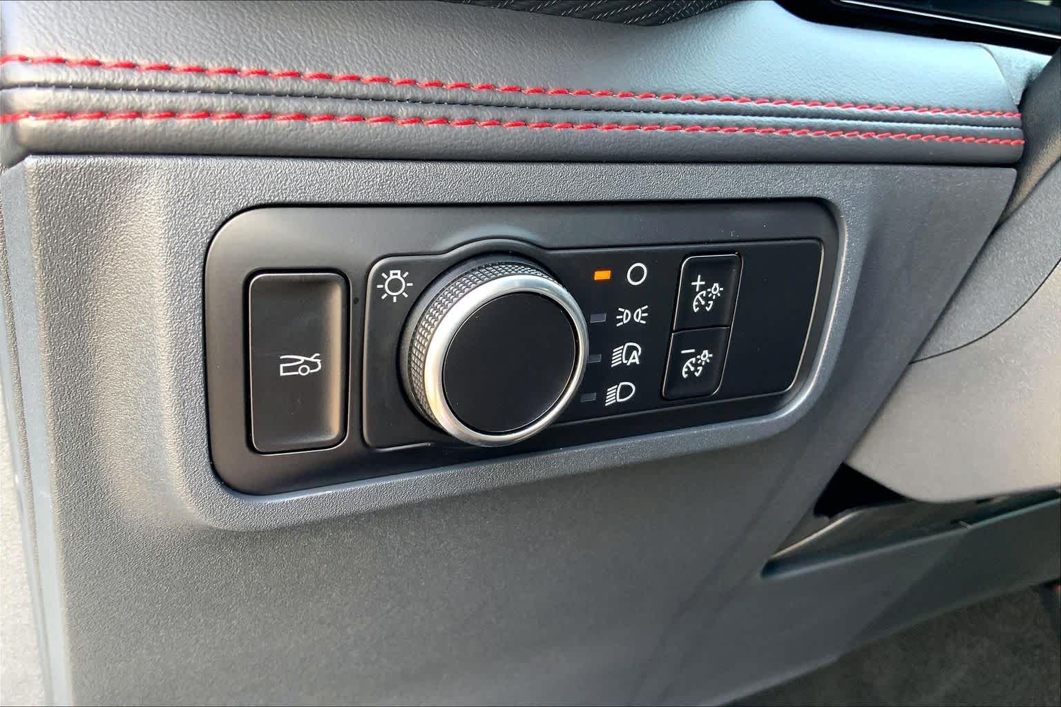 Used 2025 Vapor Blue Metallic Ford GT Premium image 34