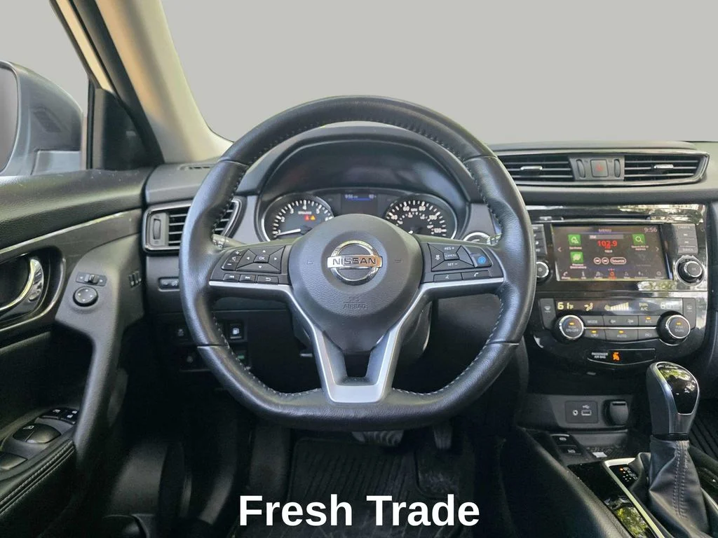Used 2020 Pearl White Tricoat Nissan SV image 13