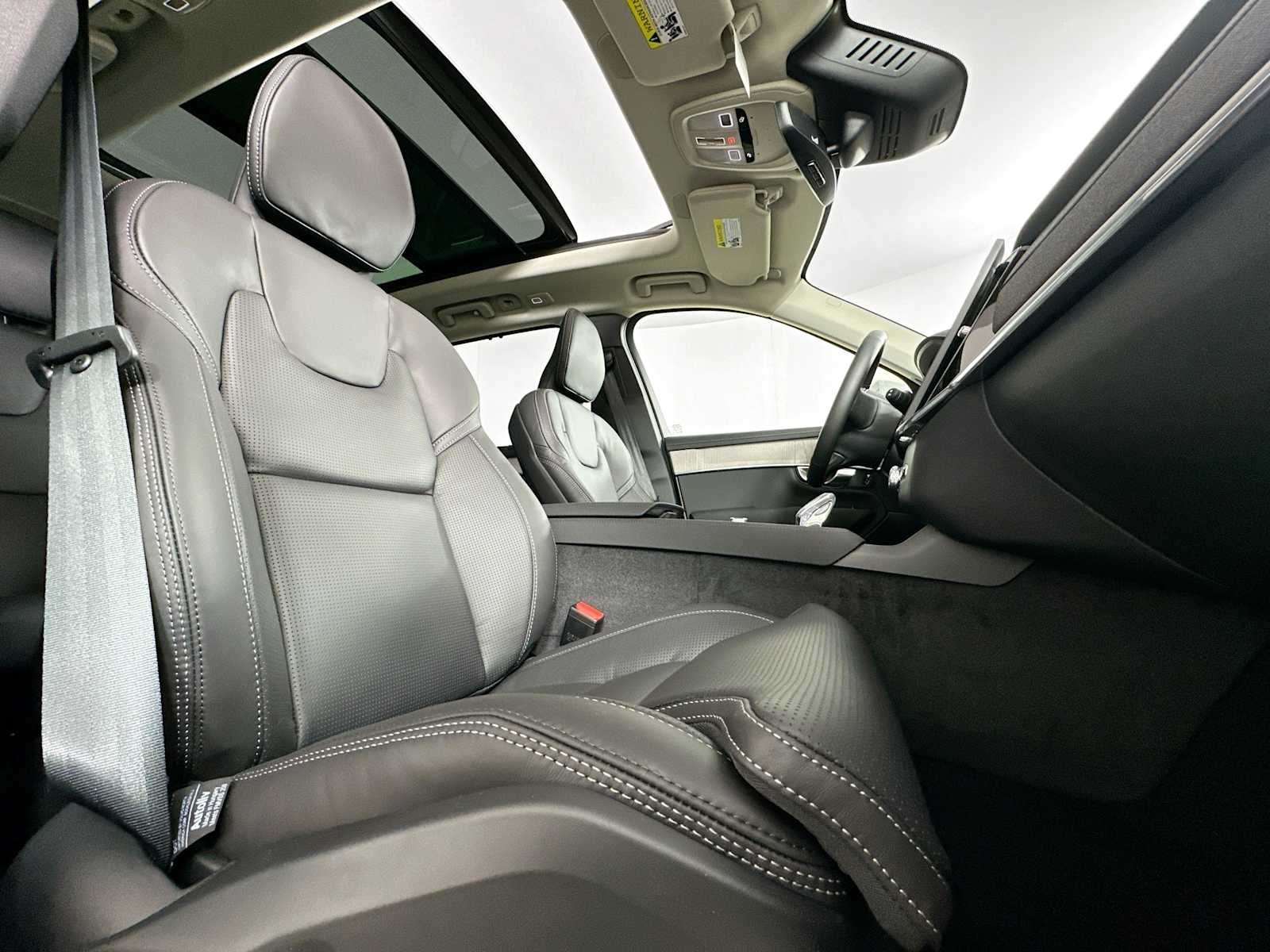 2025 Volvo XC90 Ultra - Photo 27