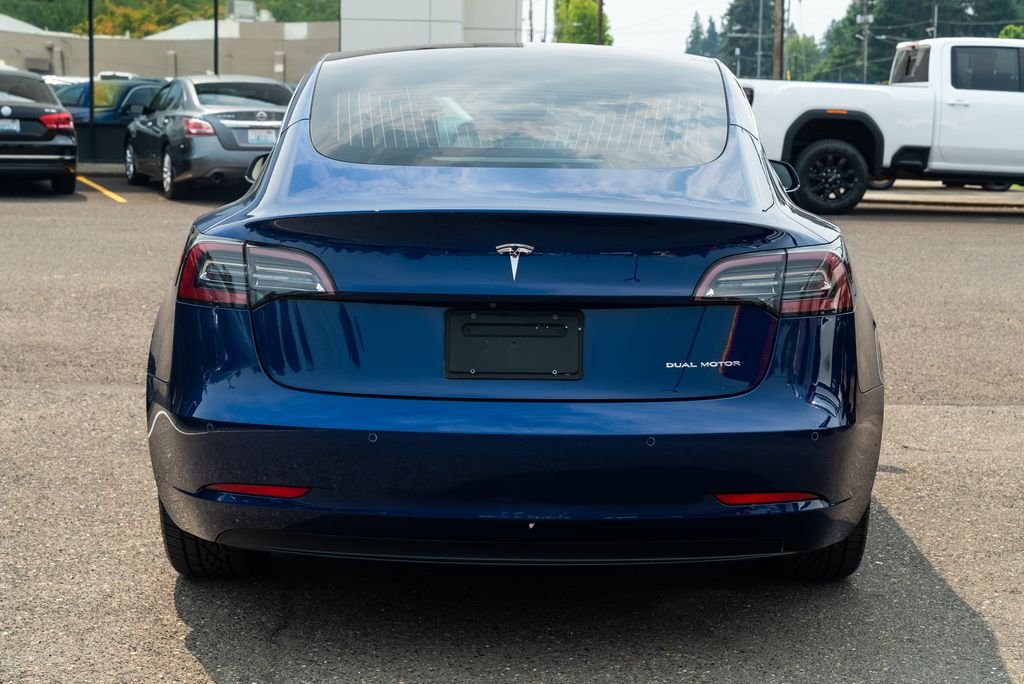 Used 2019 Deep Blue Metallic Tesla Performance image 4