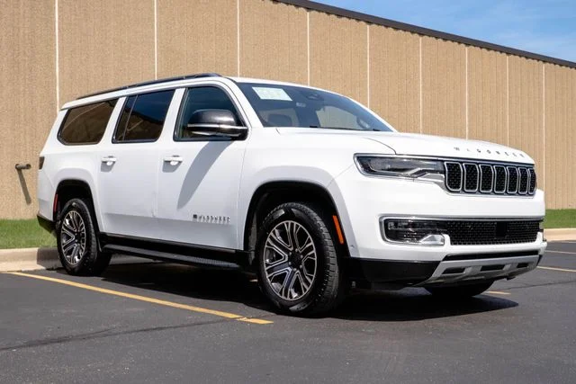 2024 Jeep Wagoneer L Series II 4WD's photo