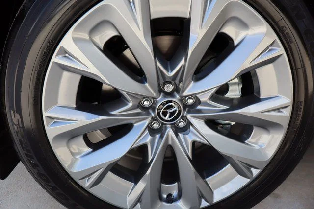 New 2026 Platinum Quartz Metallic Mazda 3.3 Turbo Preferred AWD image 22