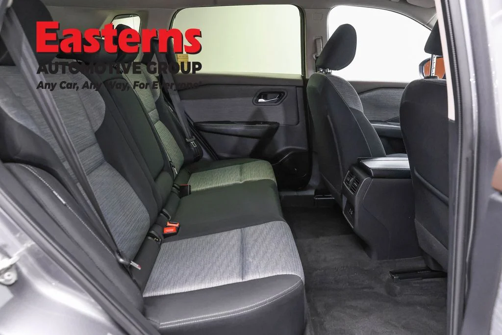 Used 2023 Gray Nissan SV image 22