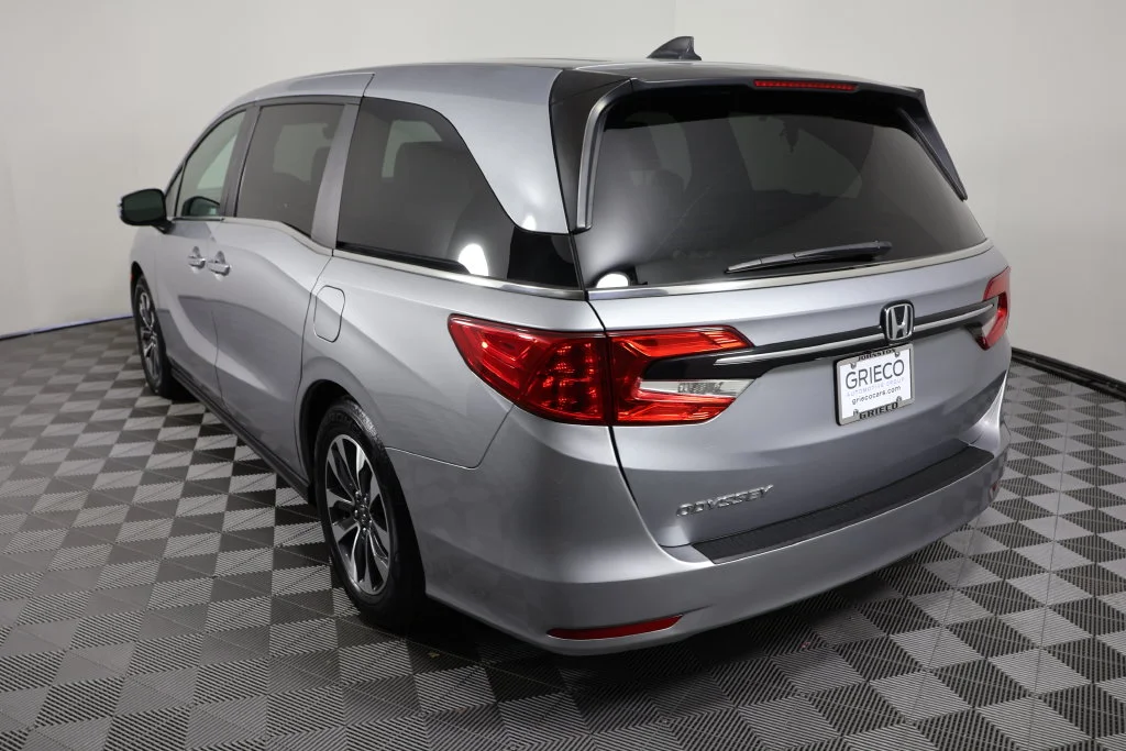 Used 2023 Lunar Silver Metallic Honda EX-L image 6