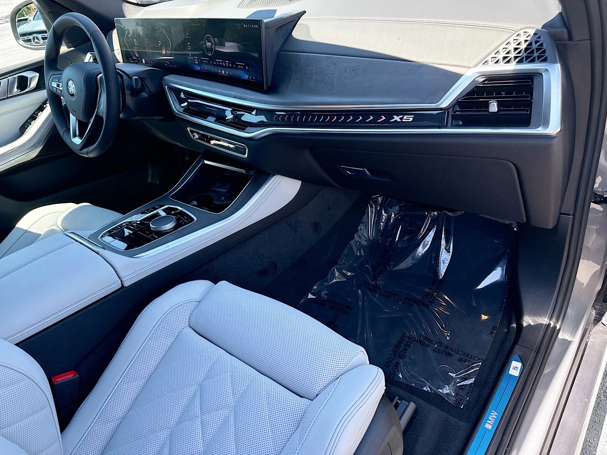 New 2026 Skyscraper Grey Metallic BMW sDrive40i image 14