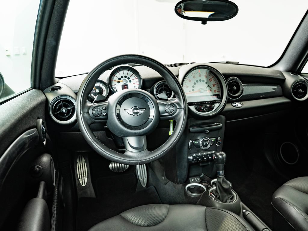 Used 2014 White Silver MINI  image 4