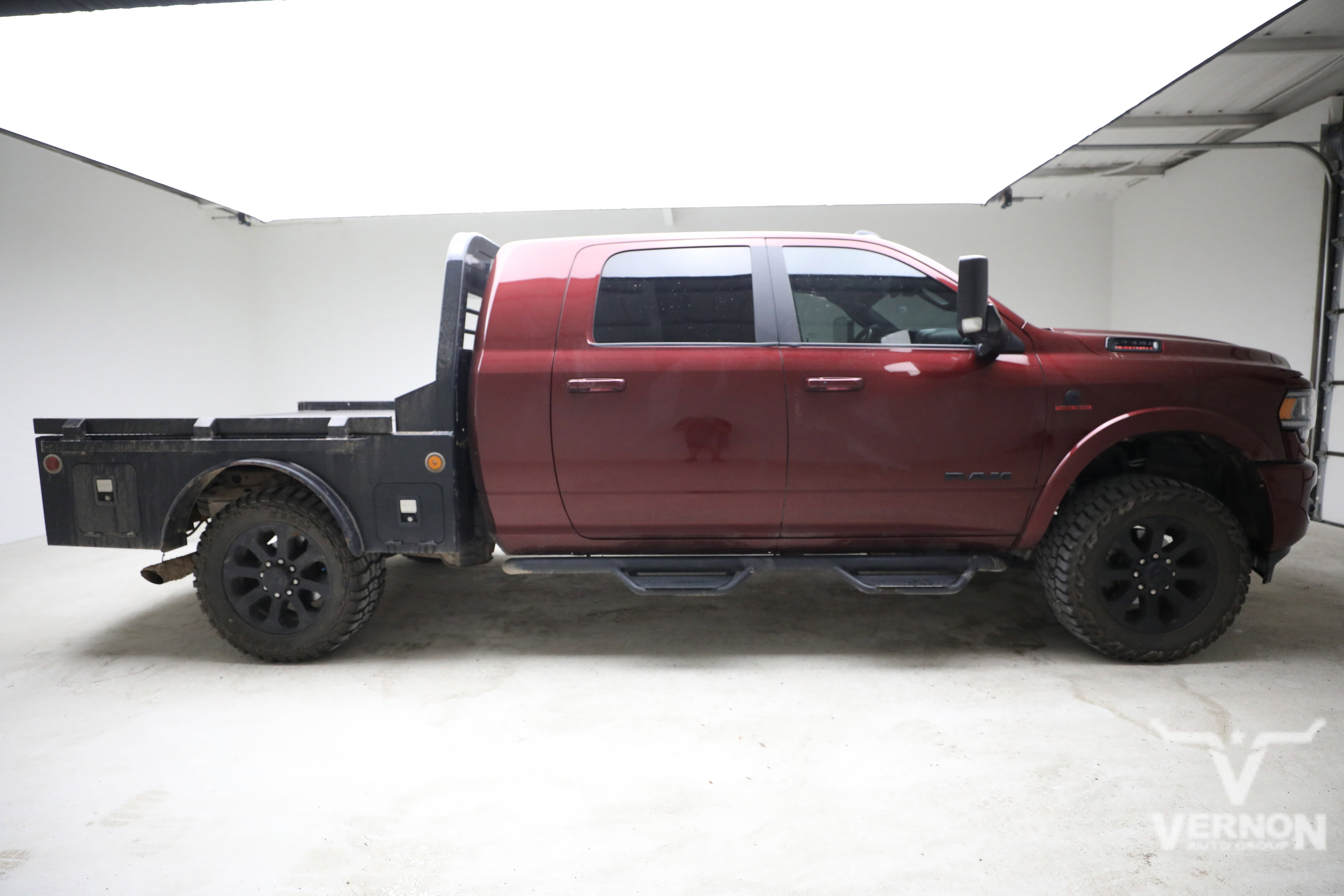 Used 2022 Delmonico Red Pearlcoat Ram Y image 5