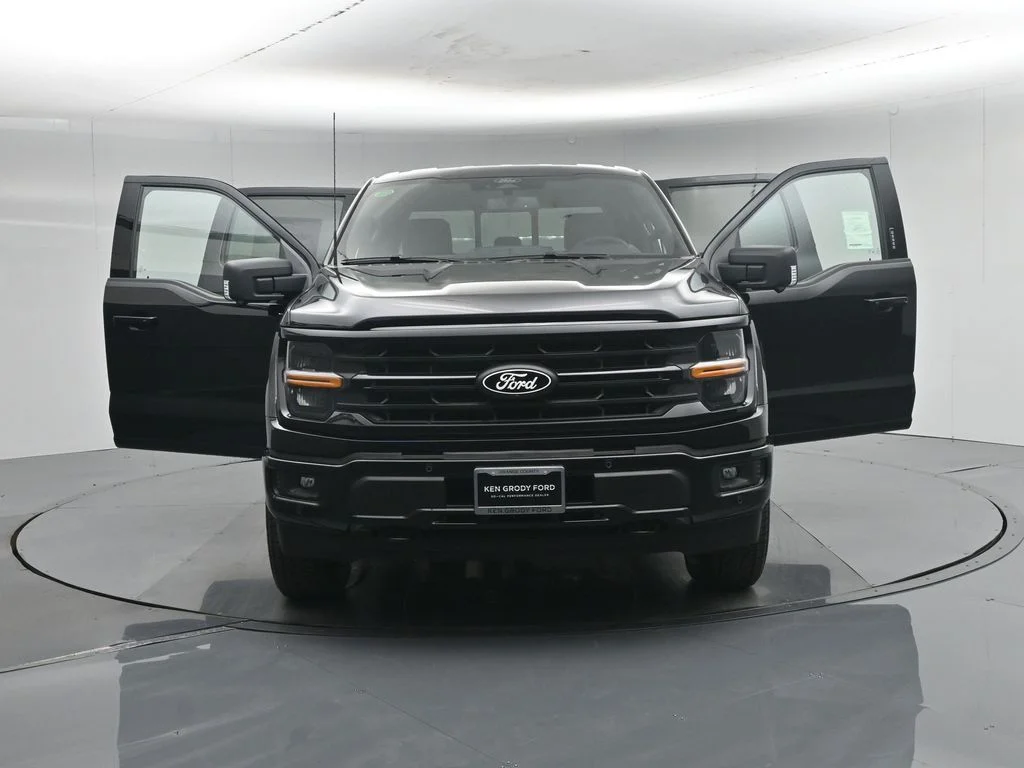 New 2026 Agate Black Metallic Ford XLT image 34