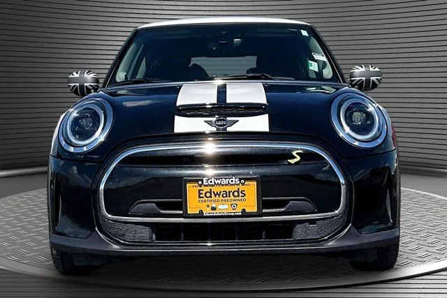Used 2022 MINI Hardtop 2 Door SE with VIN WMW13DJ09N2R75736 for sale in Council Bluffs, IA