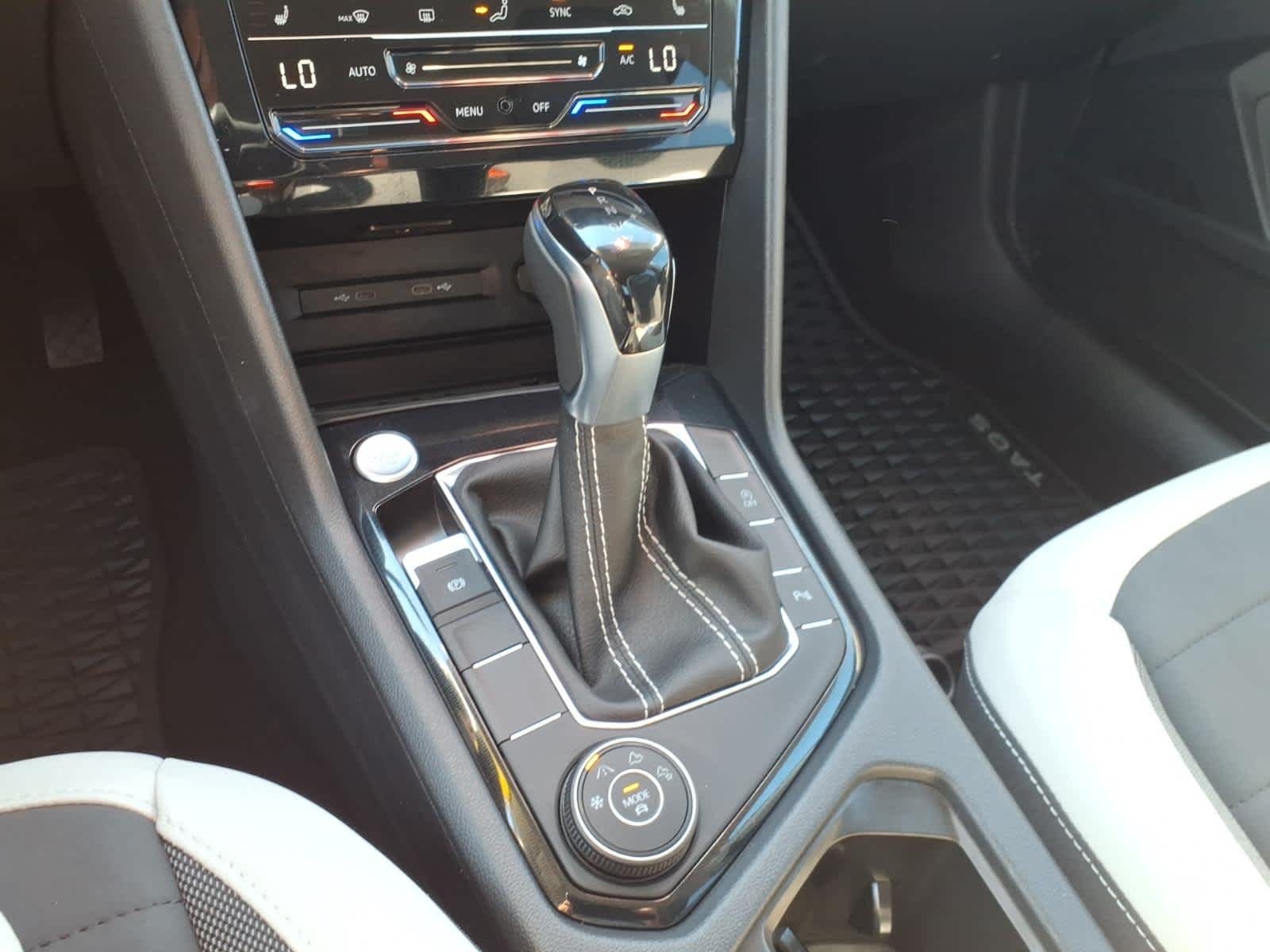 Certified Used 2025 Pure White Volkswagen SE image 20