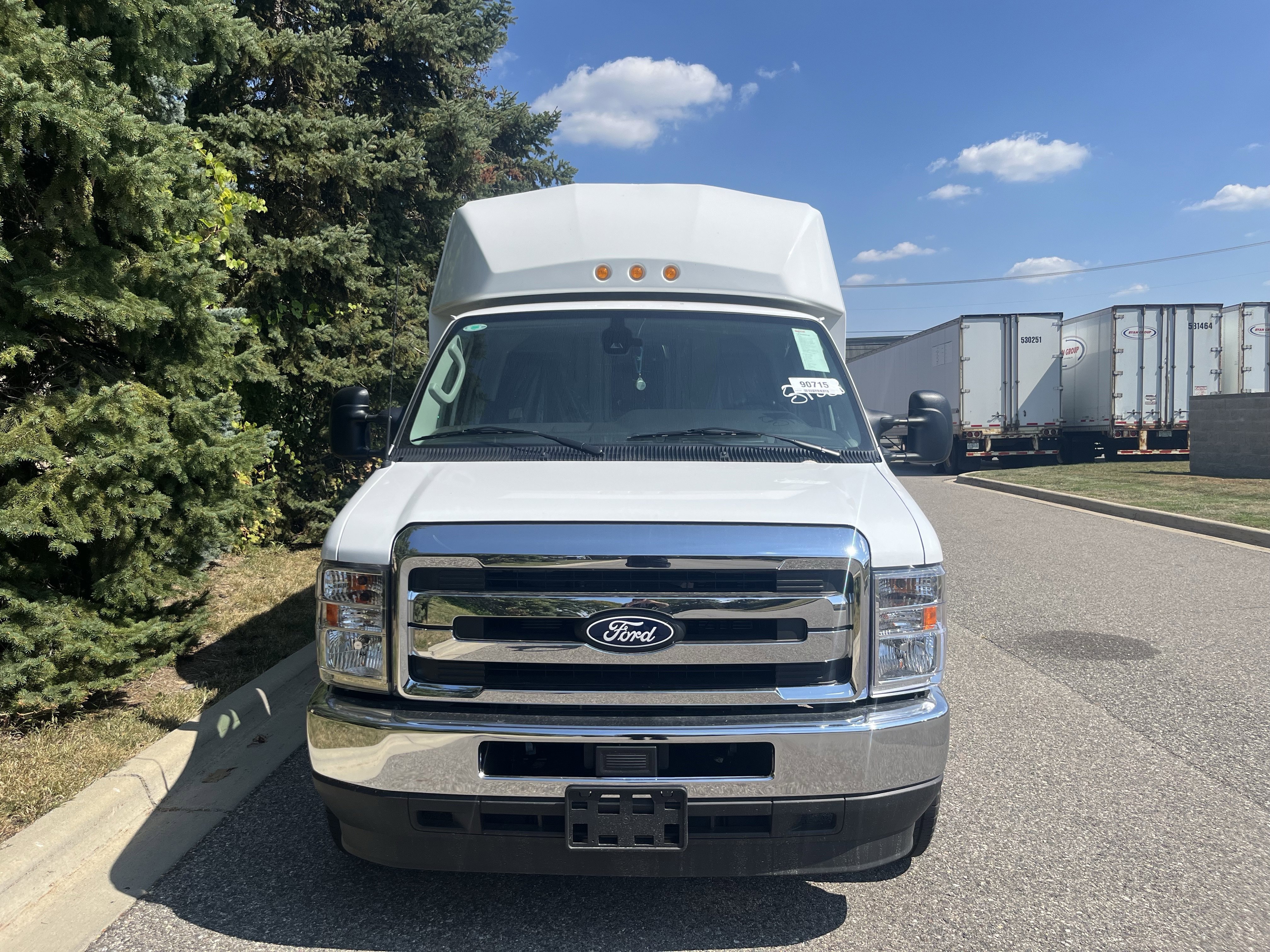 New 2026 Oxford White Ford KUV image 3
