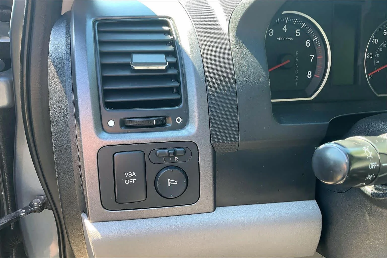 Used 2009 Glacier Blue Metallic Honda LX image 32
