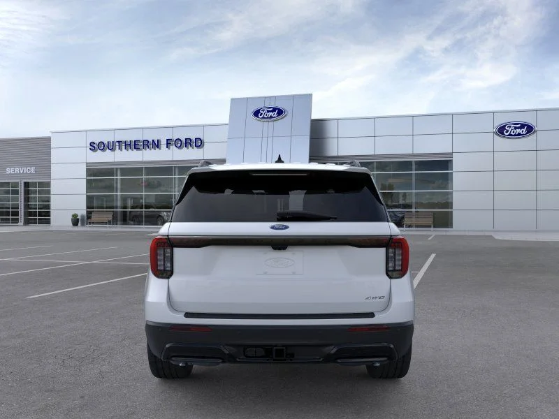 New 2026 Space White Metallic Ford ST-Line image 5