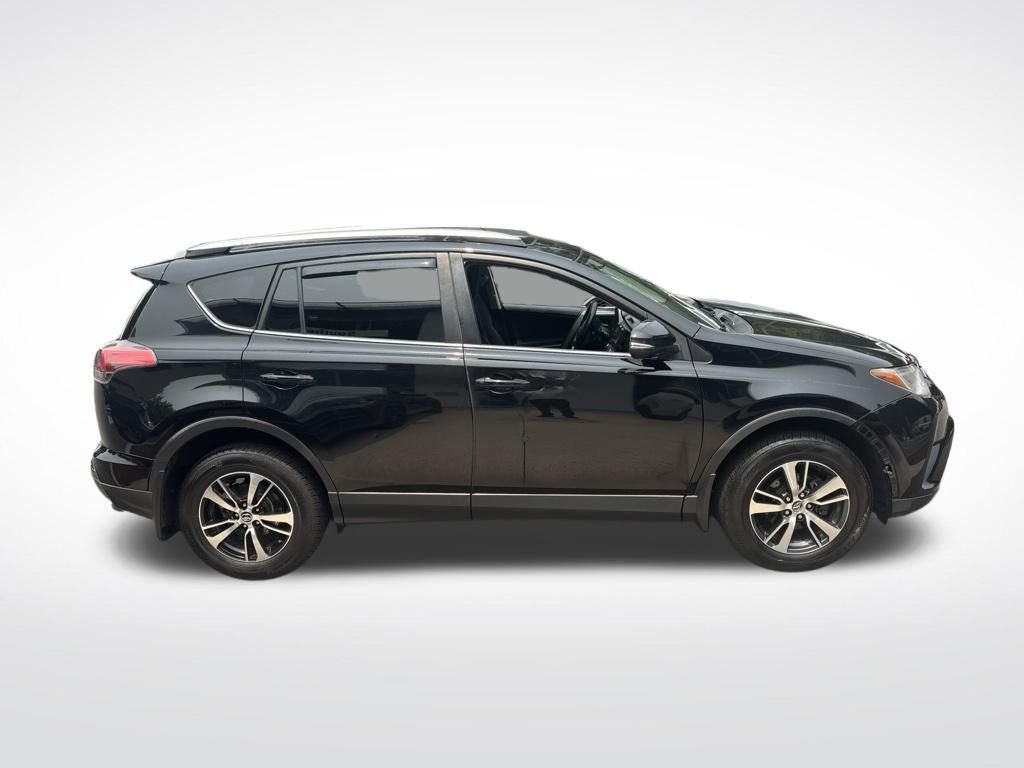 Used 2016 Black Toyota XLE image 5