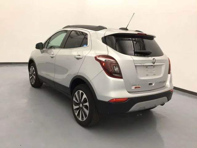 Used 2017 Silver Buick Preferred II image 3