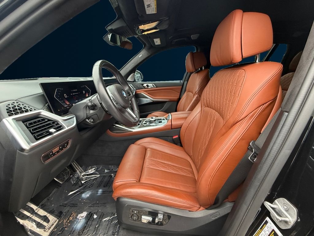 Used 2023 Black BMW M60i image 10