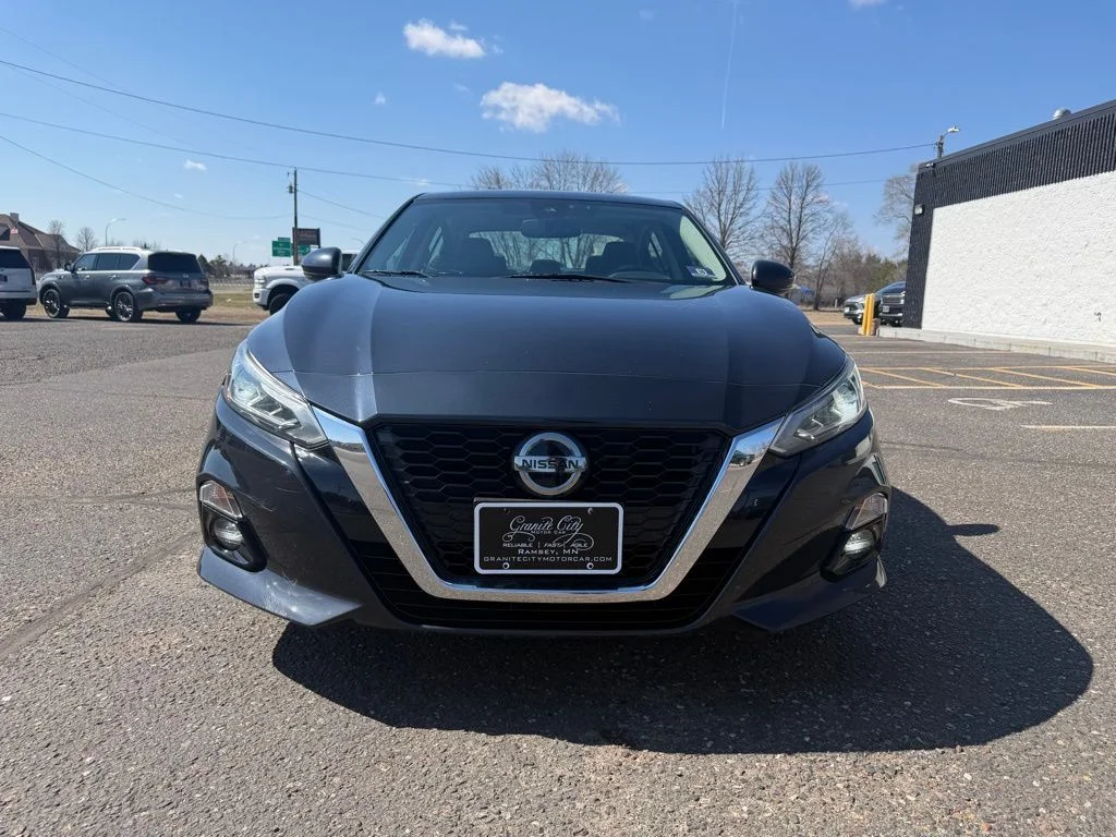 Used 2020 Blue Nissan 2.5 SL image 12