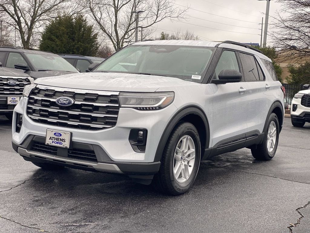 New 2026 Space White Metallic Ford Active image 7