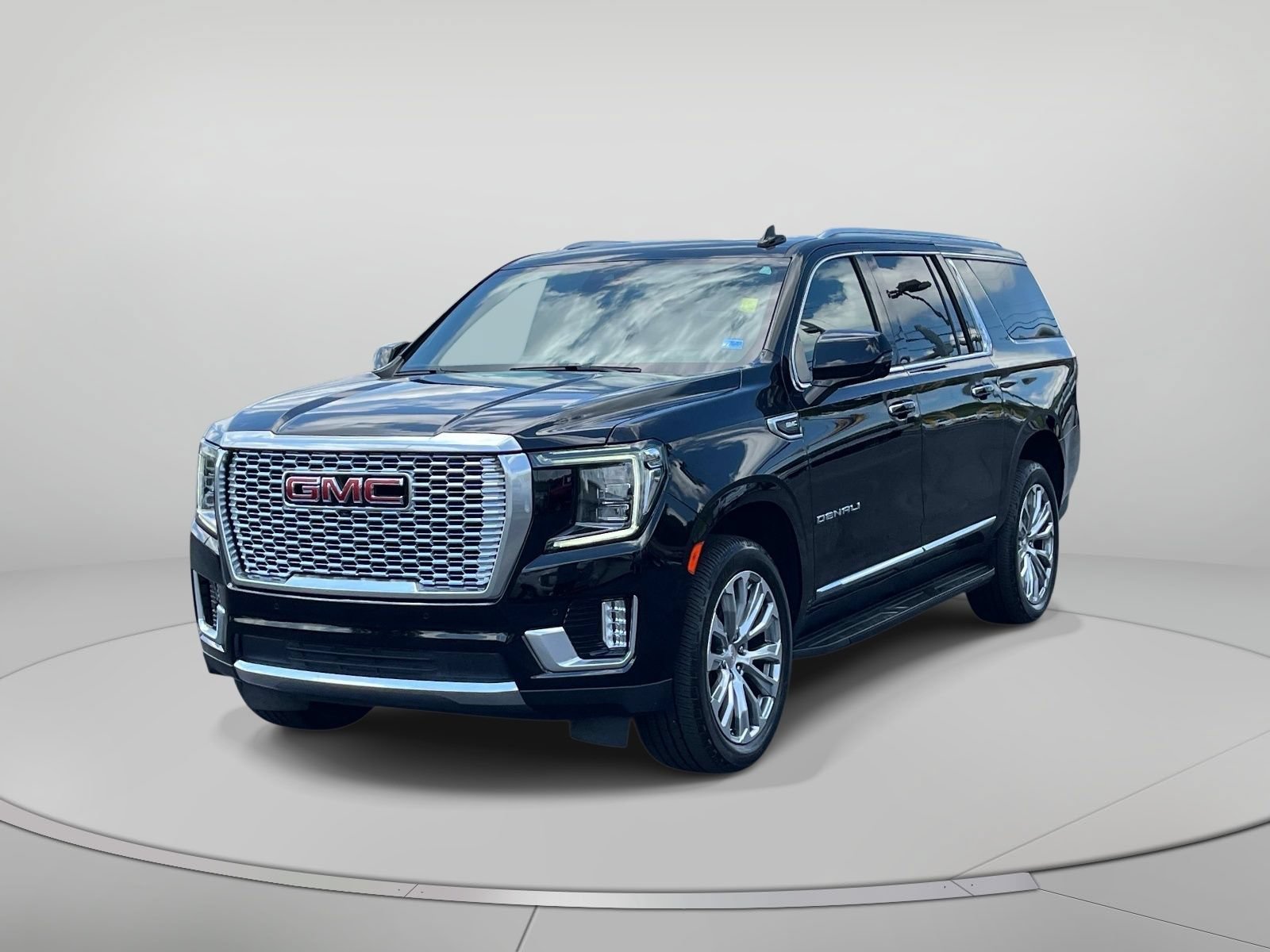 Used 2024 Onyx Black GMC Denali image 8