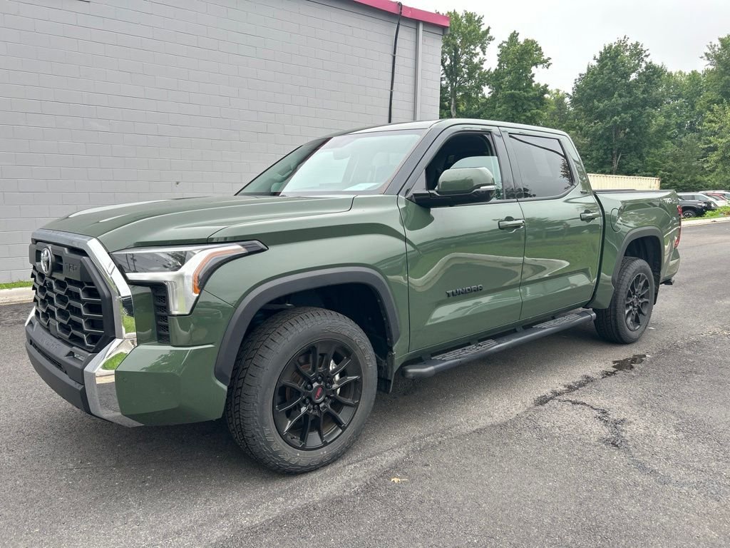 Used 2023 Green Toyota SR5 image 14
