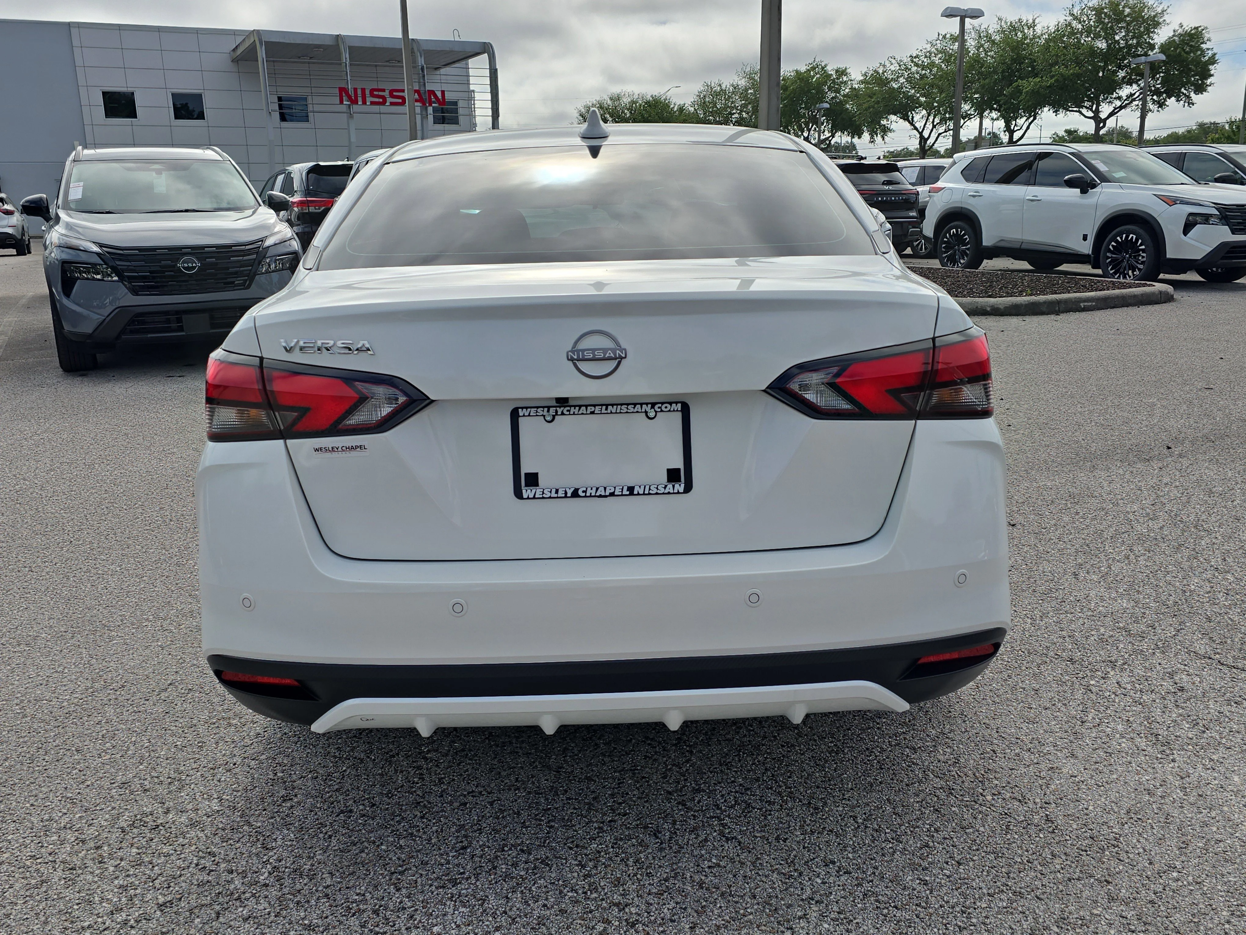 2025 Nissan Versa Sedan SV - Photo 7
