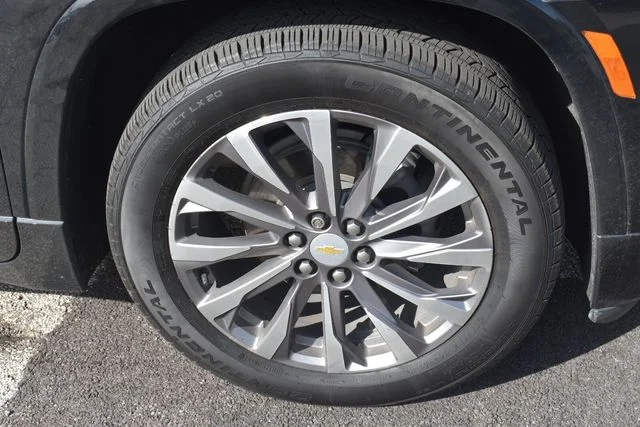 Used 2022 Black Chevrolet Premier image 13