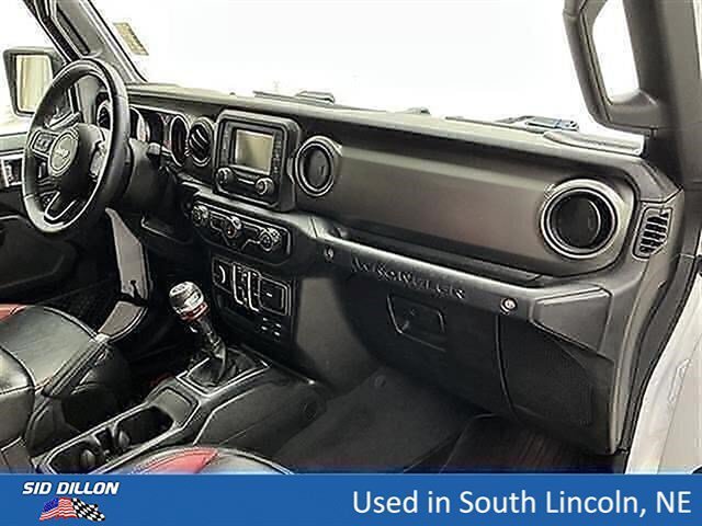 Used 2018 Bright White Clearcoat Jeep Sport S image 23