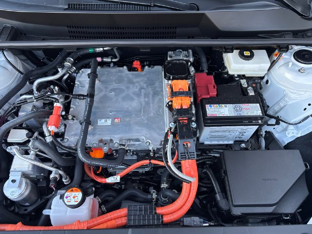 New 2027 Wind Chill Pearl <sup>1</sup> Toyota  XLE image 9