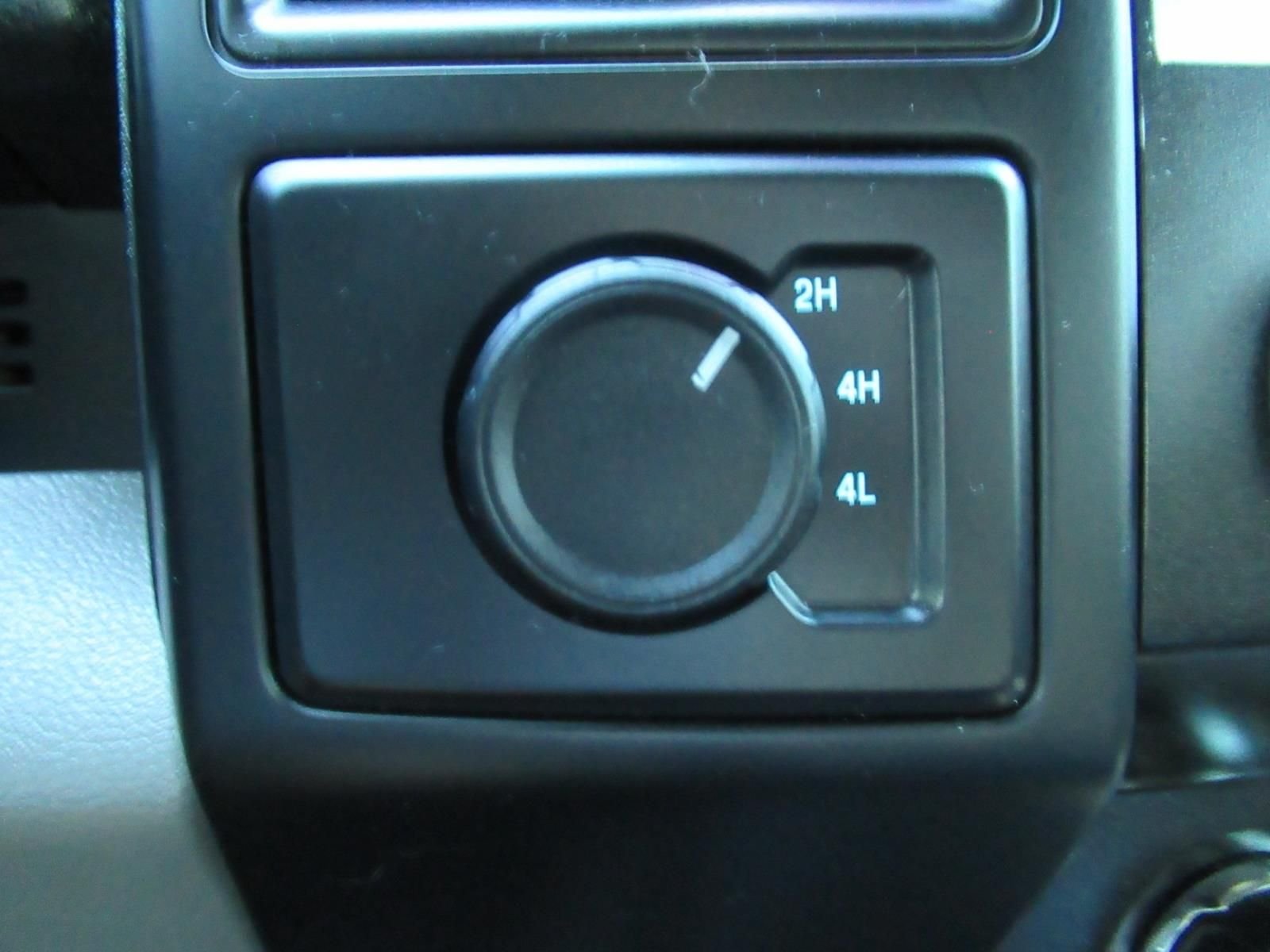 Used 2020 Black Ford XL image 27