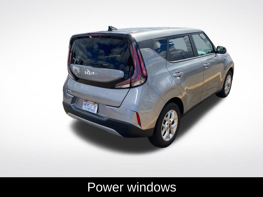 2025 Kia Soul LX - Photo 8