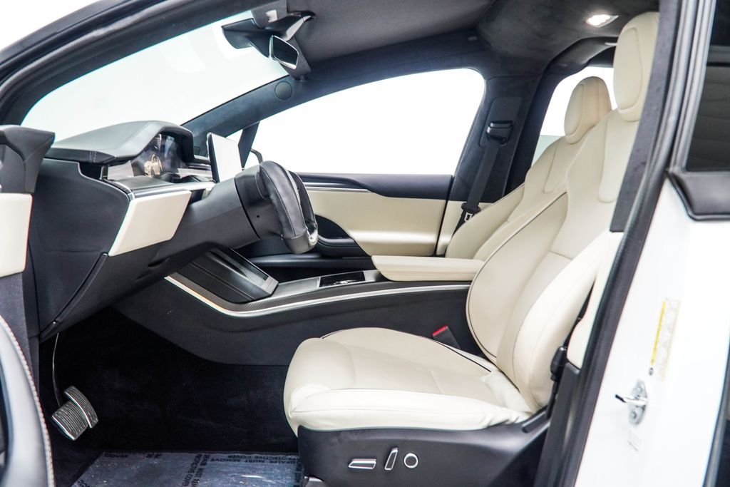 Used 2022 White Tesla Plaid image 20