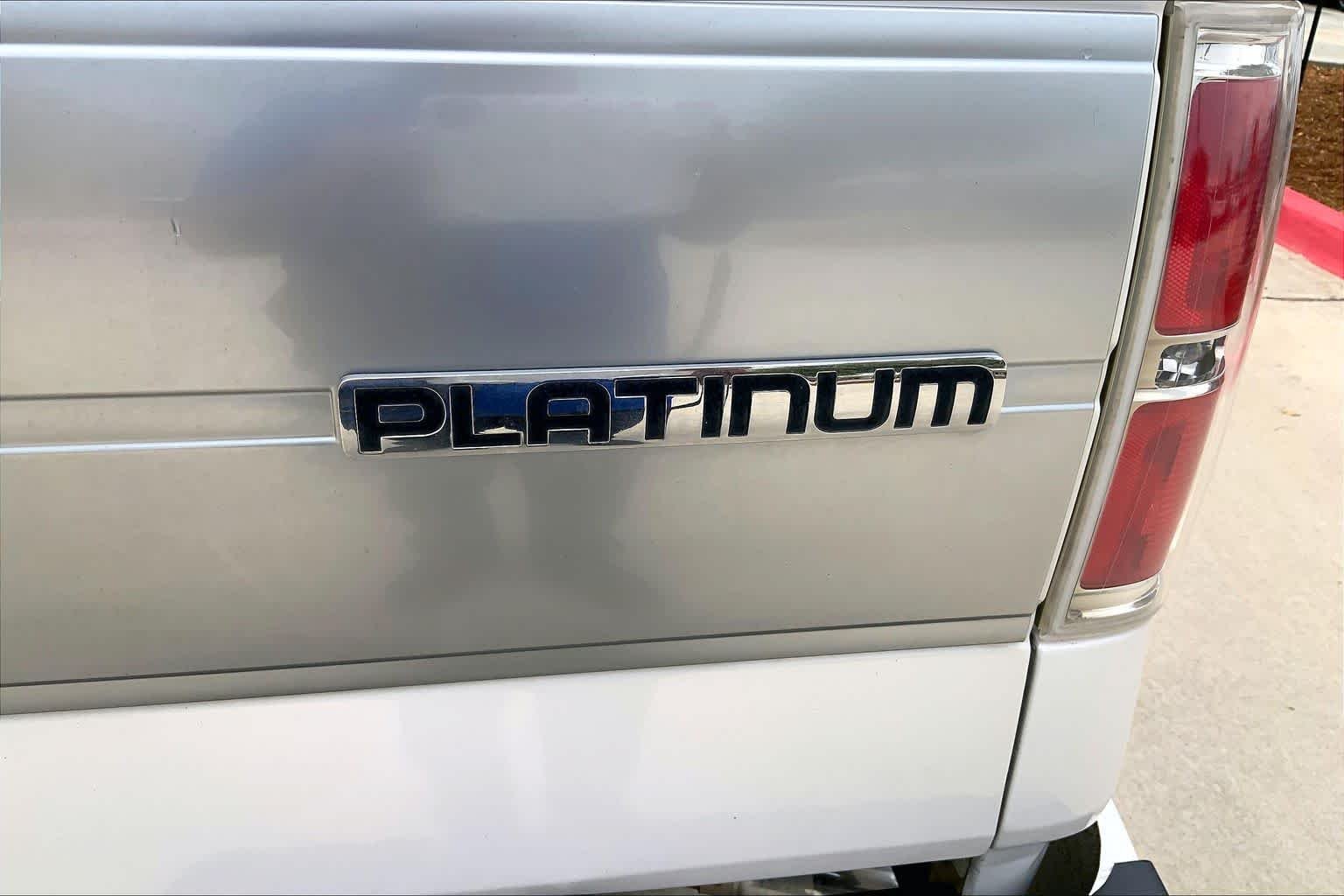 Used 2013 White Platinum Metallic Tri-Coat Ford Platinum image 9