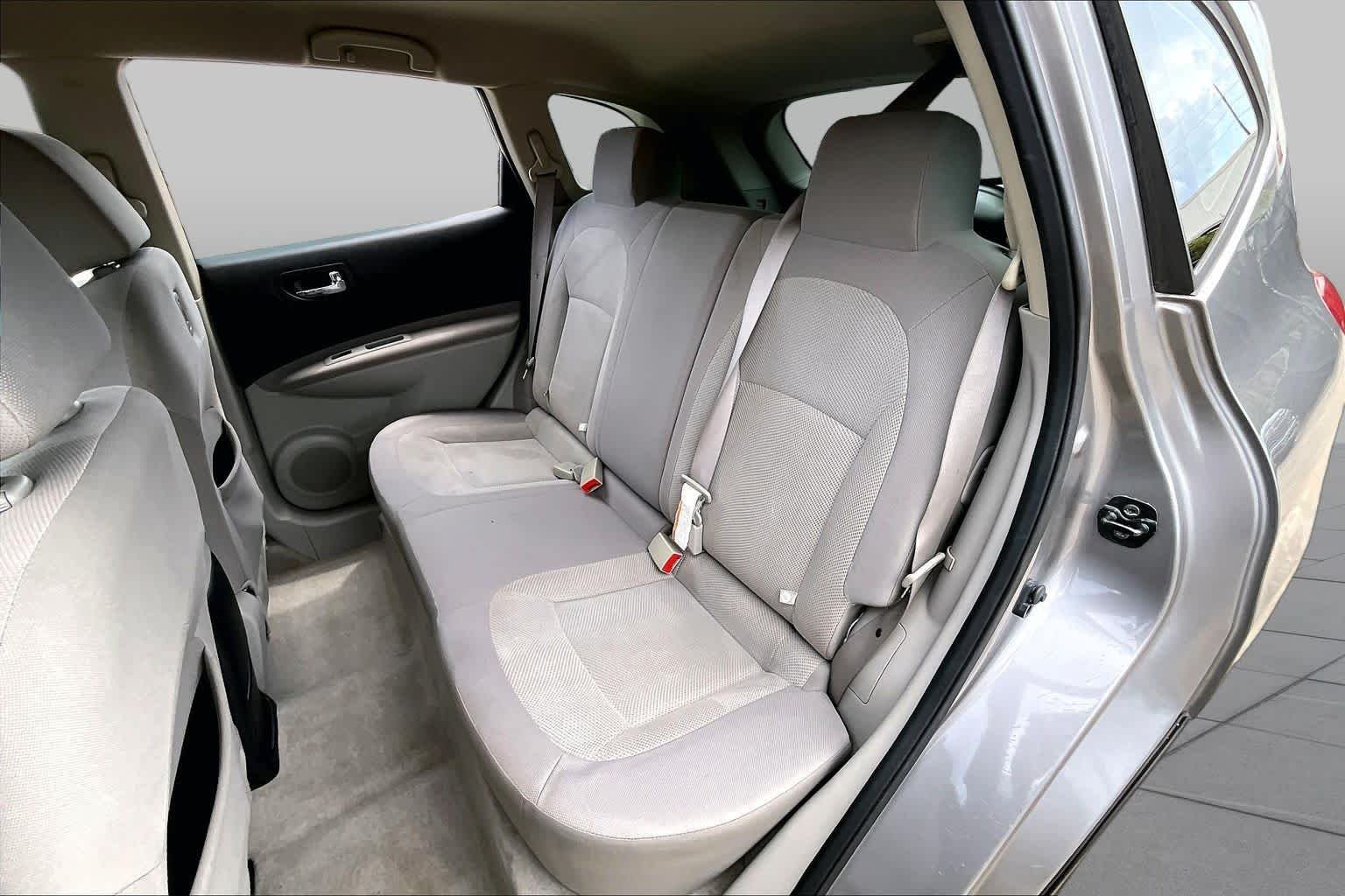 Used 2012 Platinum Graphite Nissan S image 20