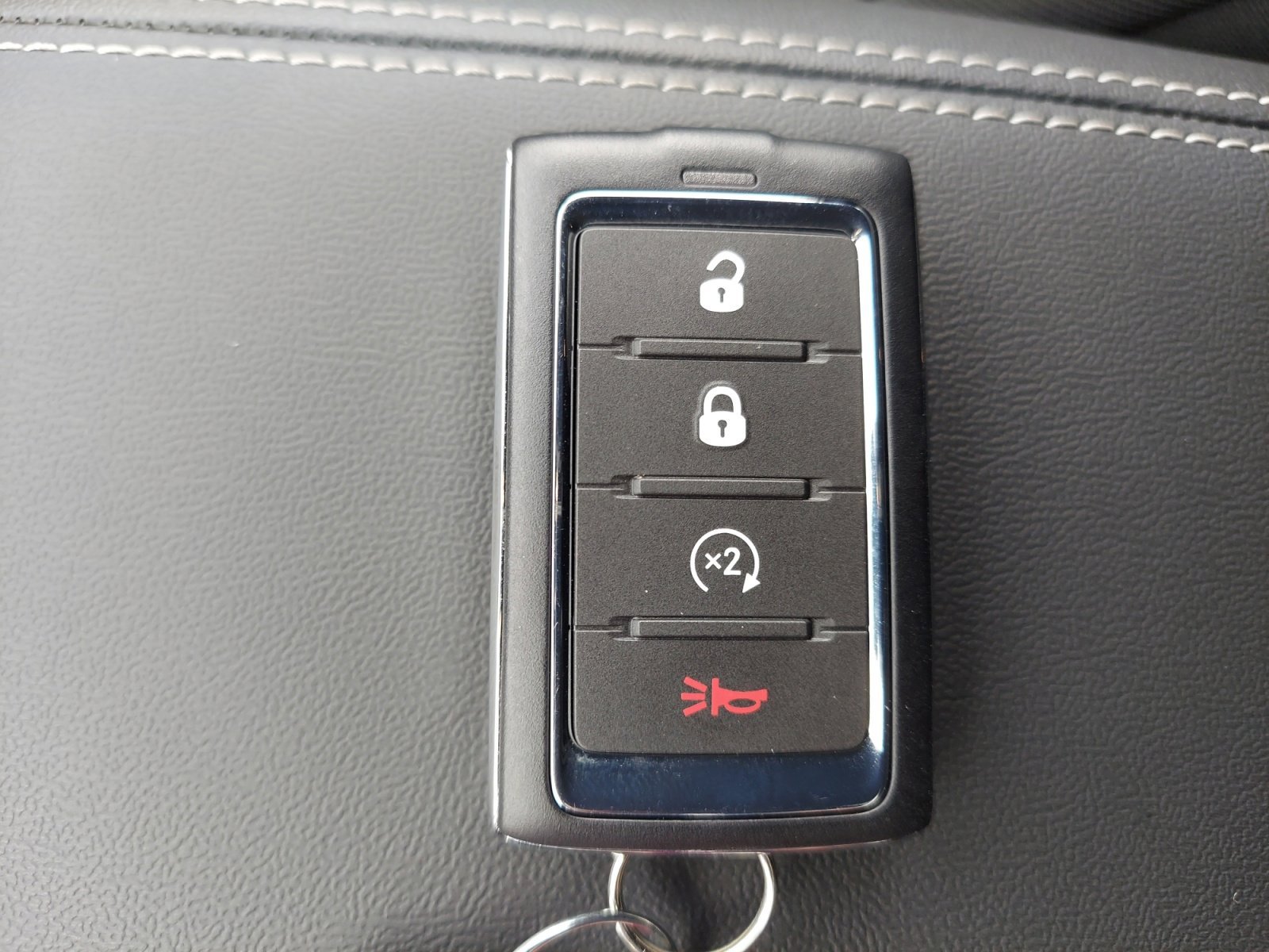 New 2026 Sting-Gray Clearcoat Jeep Laredo image 30