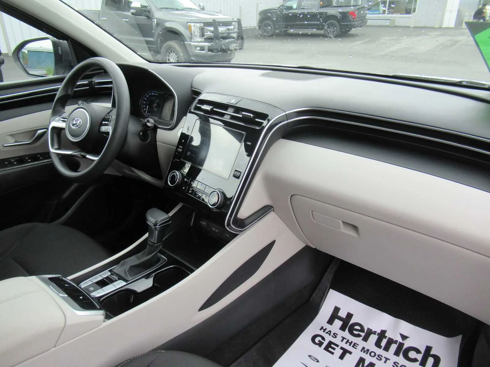 Used 2022 Quartz White Hyundai SEL image 24