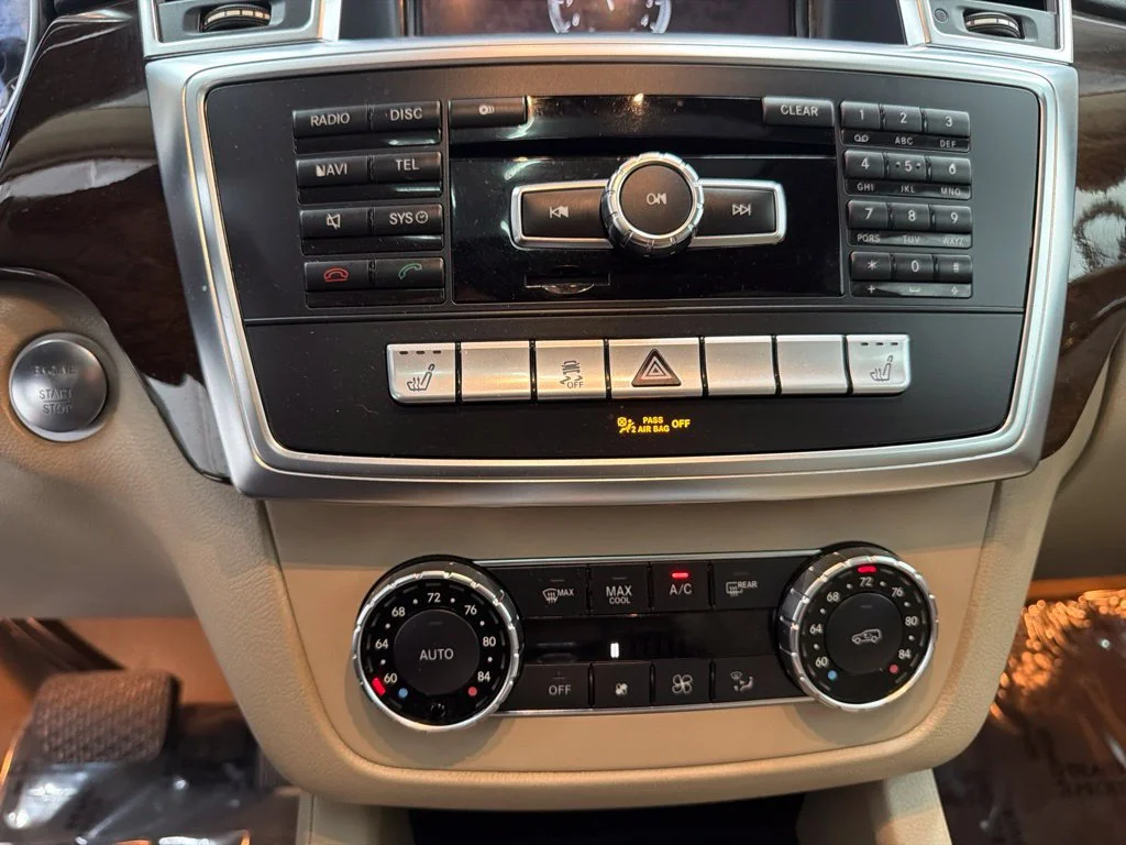 Used 2013 Black Mercedes-Benz ML 350 image 22