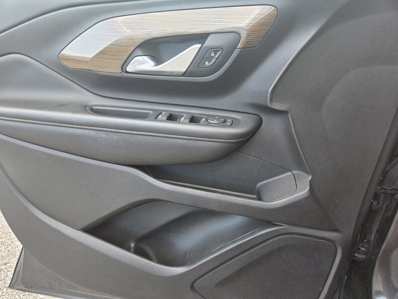Used 2019 Gray GMC SLE image 21