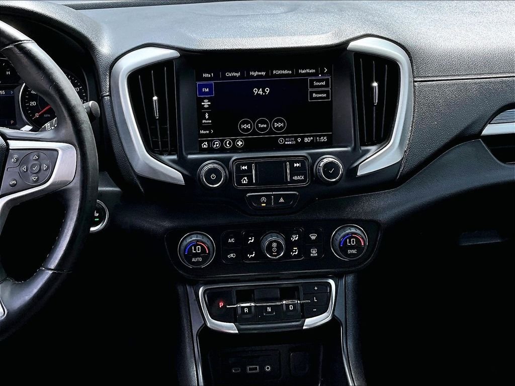 Used 2024 Downpour Metallic GMC SLT image 18