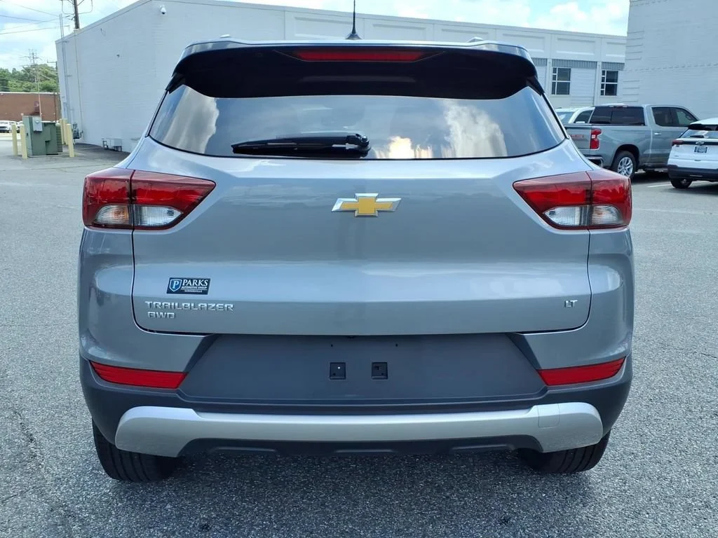 Used 2023 Sterling Gray Metallic Chevrolet LT image 27