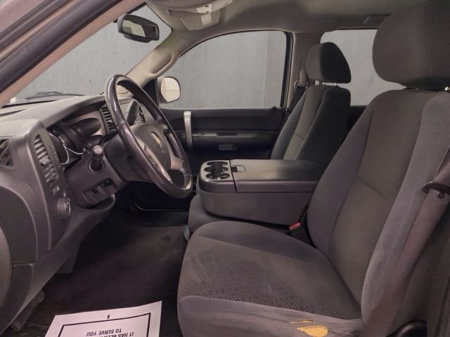 Used 2008 Silver Chevrolet LT image 6