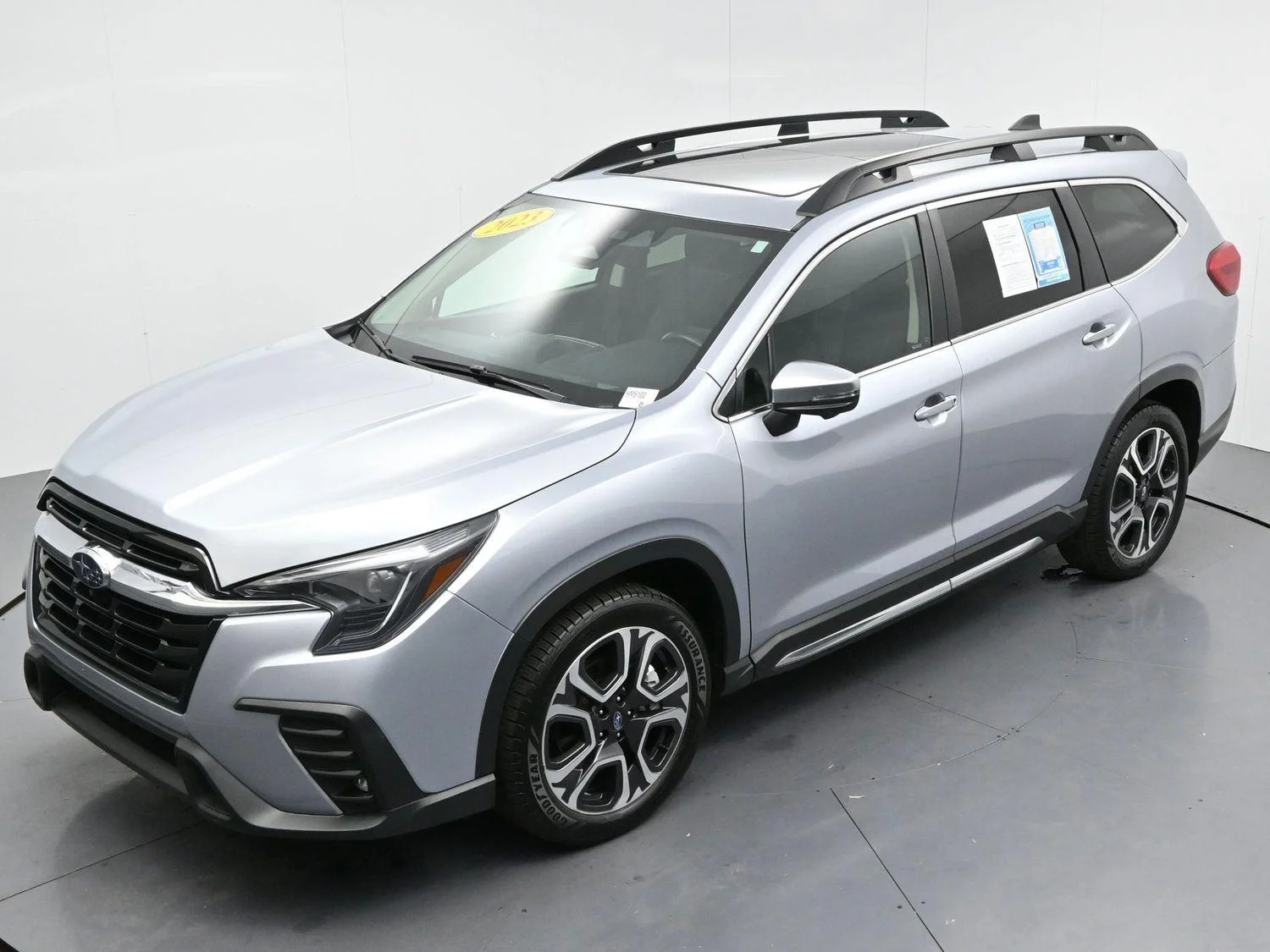 Used 2023 Ice Silver Metallic Subaru Limited image 41